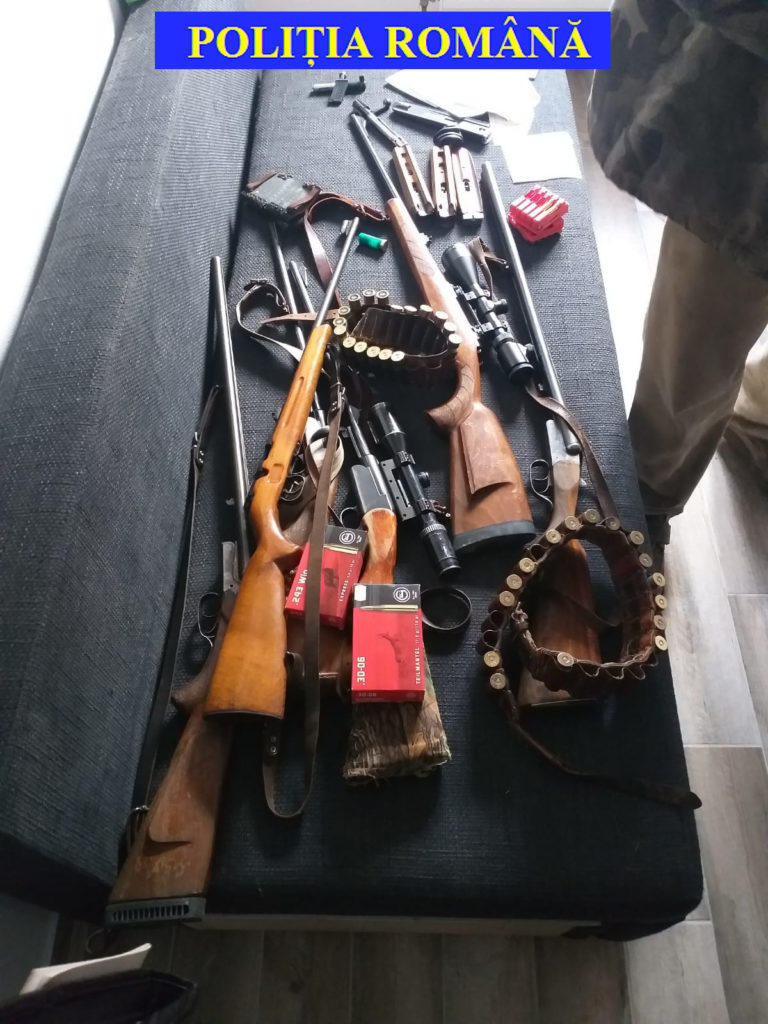 Vâlcea: Deținătorii legali de arme, verificați. S-au aplicat 12 sancțiuni contravenționale