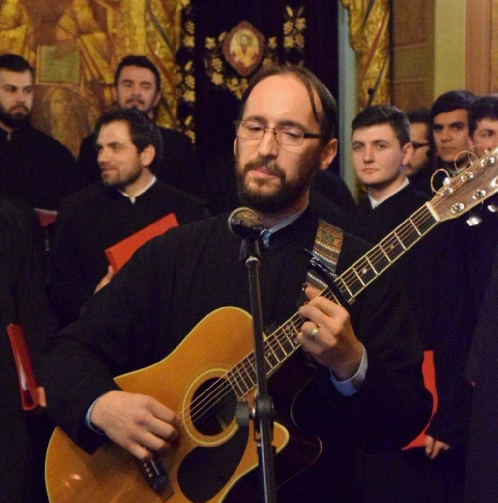 Gheorghe Smadoi, preot craiovean și tatăl a două fetițe, are nevoie de ajutorul oamenilor