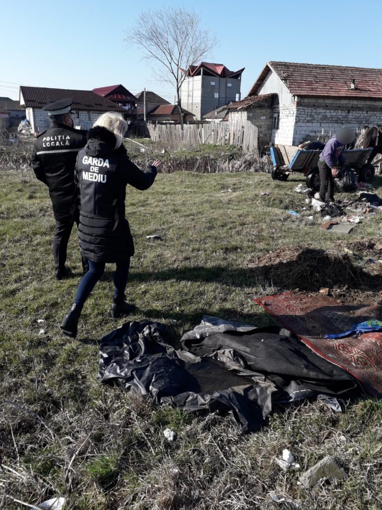 O nouă căruță cu gunoi, confiscată în Craiova