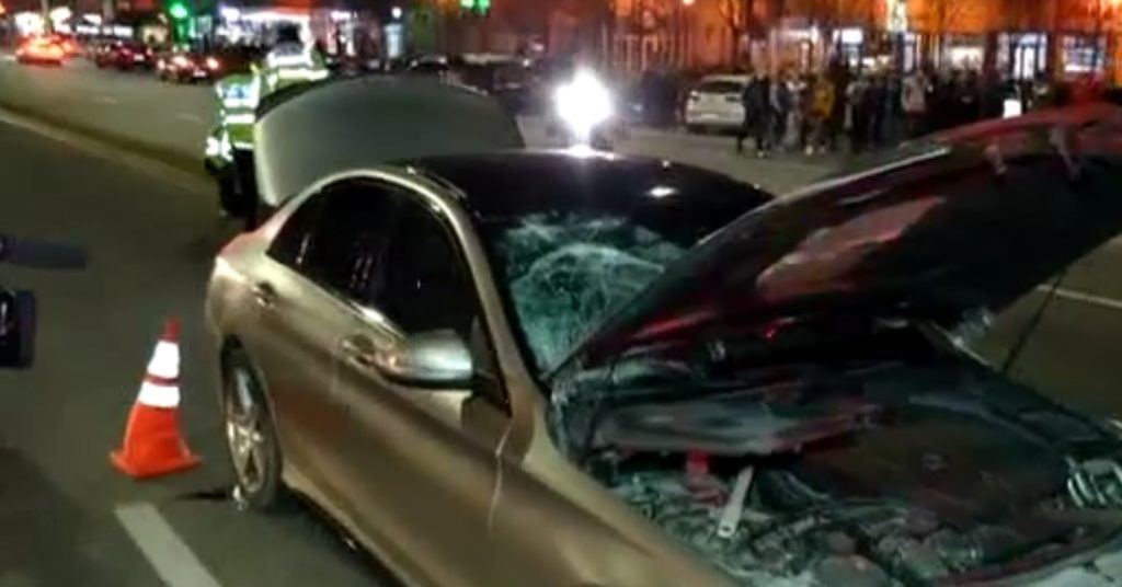 Bunic și nepotul de 2 ani, loviți de o mașină în Severin