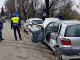 Un tramvai a lovit şase maşini la Iaşi (sursa foto: ziaruldeiasi.ro)