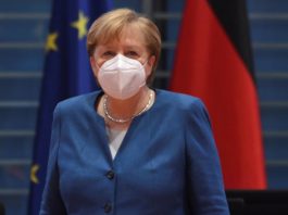 Angela Merkel acceptă o relaxare treptată a restricțiilor