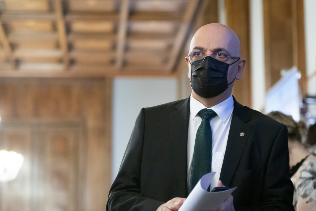 Raed Arafat critică aglomerația din magazine înainte de aplicarea măsurilor restrictive