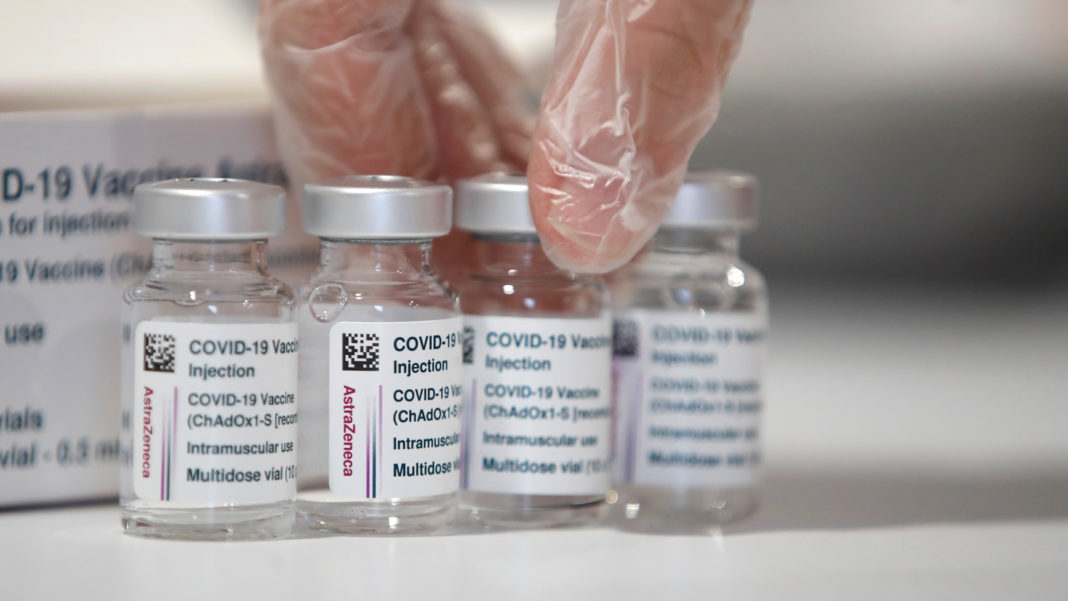 România reia vaccinarea cu lotul de AstraZeneca carantinat săptămâna trecută