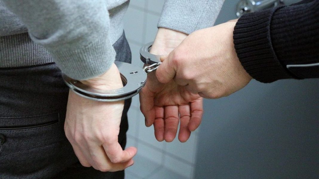 Bărbat evadat în 2019 din pușcărie a fost prins la furat într-o clădire de birouri din București