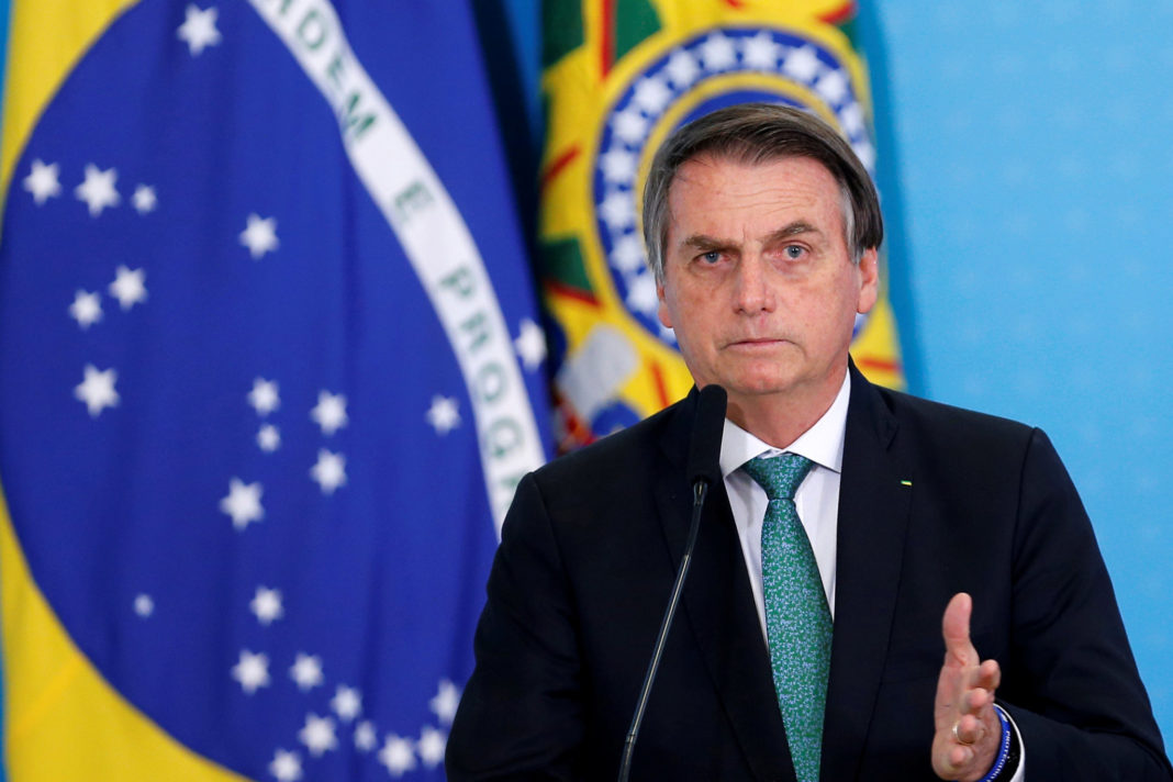 Jair Bolsonaro le spune brazilienilor „să nu se mai vaite” de Covid