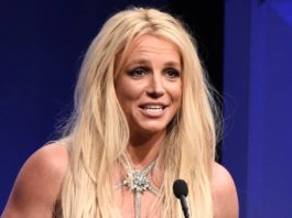 Avocatul lui Britney Spears a cerut ca managerul cântăreţei să preia rolul de tutore