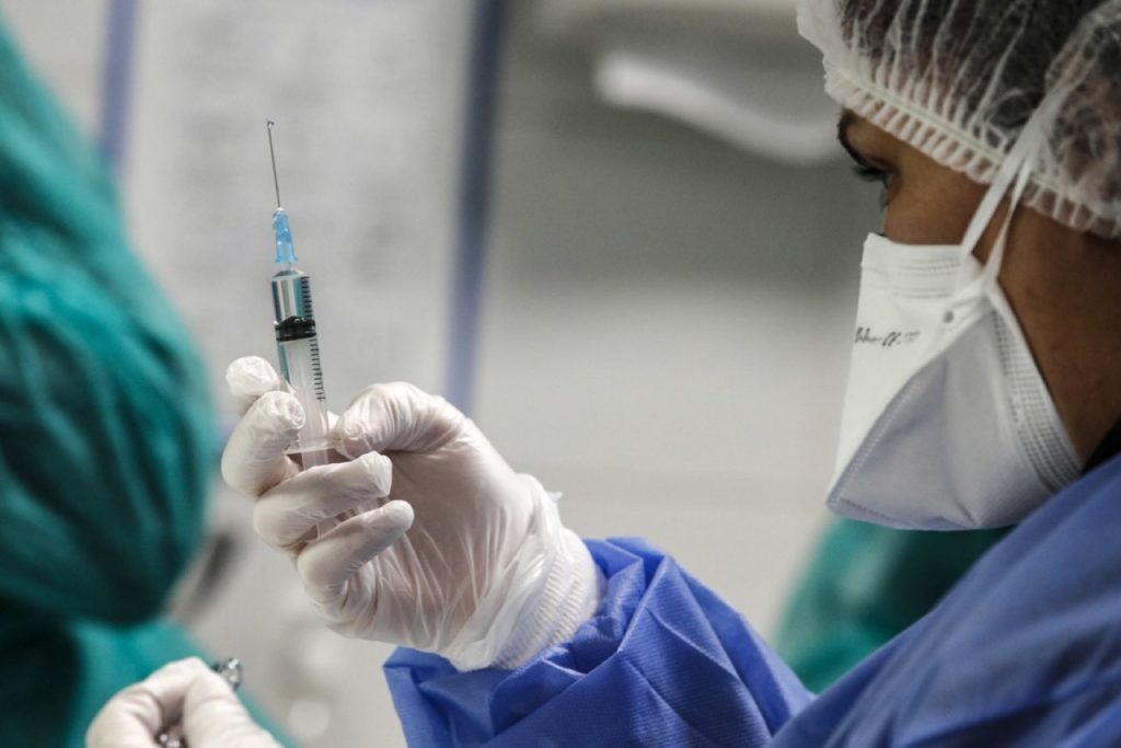 Câți români s-au vaccinat în ajunul Paștelui. Am depășit 5,3 milioane de persoane imunizate