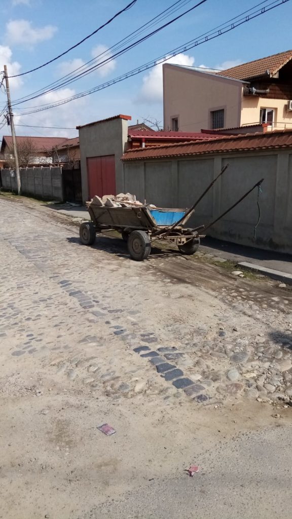 Operațiunea căruța cu moloz continuă la Craiova