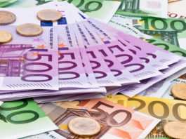 Euro înregistrează din nou un maxim istoric în raport cu leul