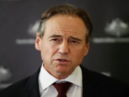 Ministrul Sănătății din Australia, internat după ce s-a vaccinat anti-Covid