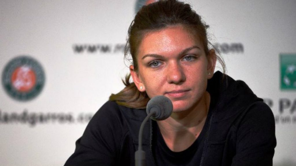 Simona Halep s-a retras de la Miami înaintea jocului cu Sevastova