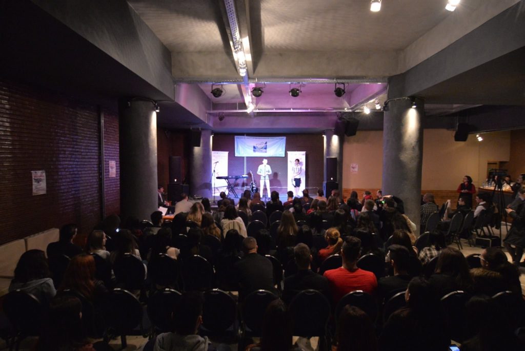 CCS Craiova participă la proiectul național de teatru online