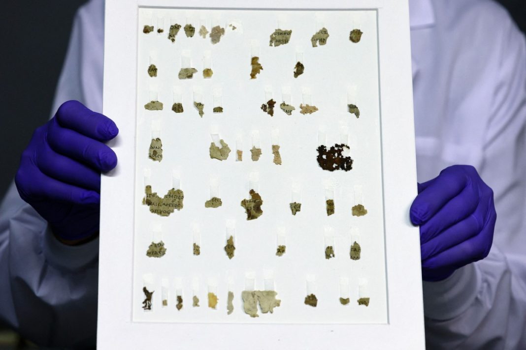 Arheologii au descoperit un nou manuscris biblic la Marea Moartă