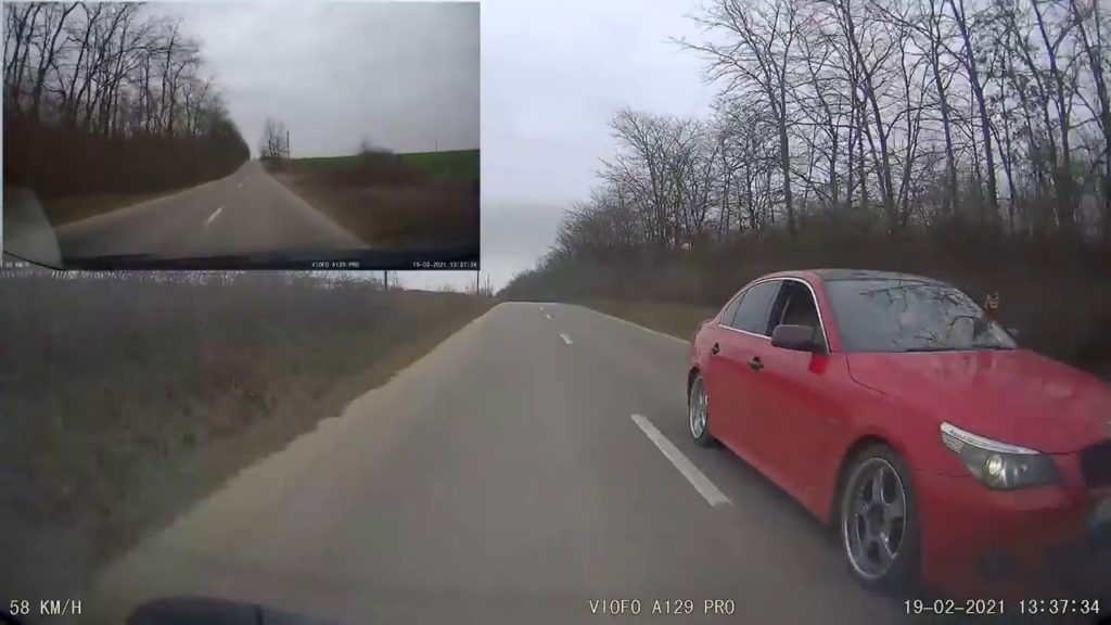 (VIDEO): Amenințați cu pistolul în trafic