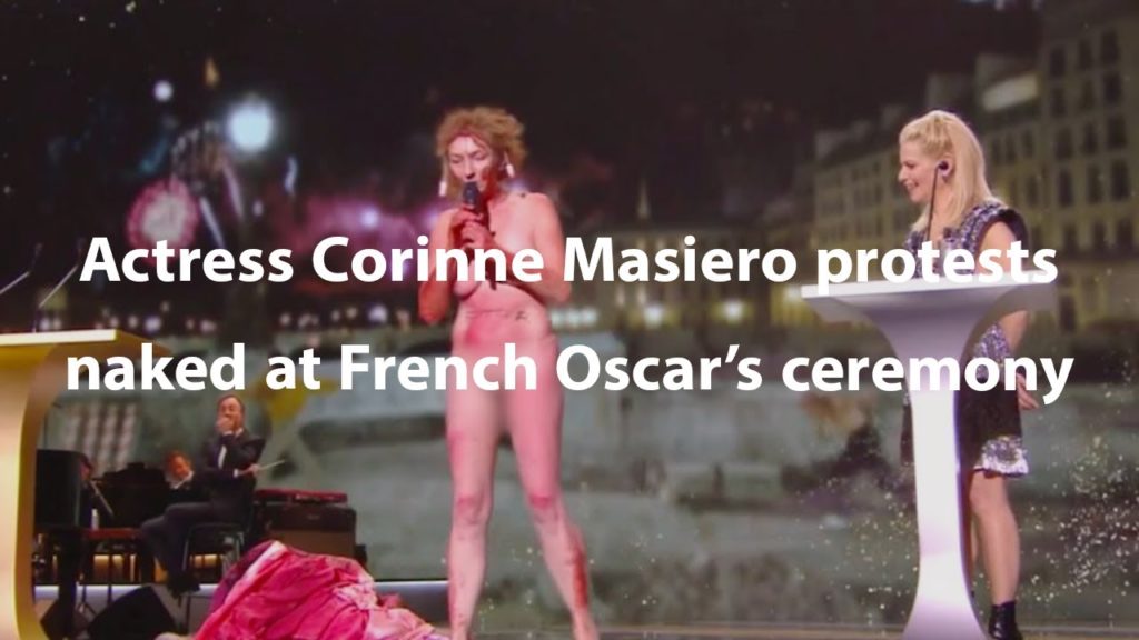 Protest nud la Gala Premiilor Cesar: Actrița Corinne Masiero s-a dezbrăcat pe scenă