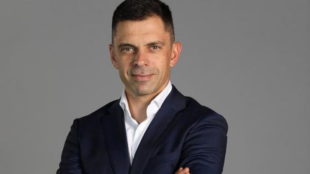 Eduard Novak a anunţat: „Suporterii pot reveni la stadioane peste 2-3 luni“