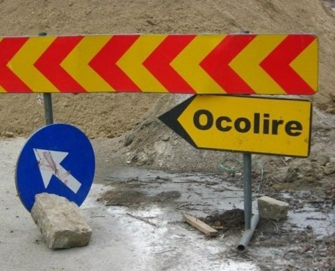 Trafic îngreunat pe Valea Oltului la Călimănești. Un TIR blochează drumul