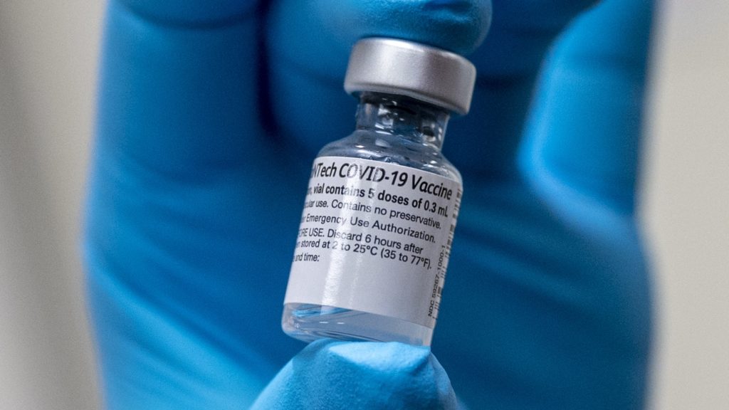 18 doze de vaccin Pfizer au fost pierdute la un centru de vaccinare