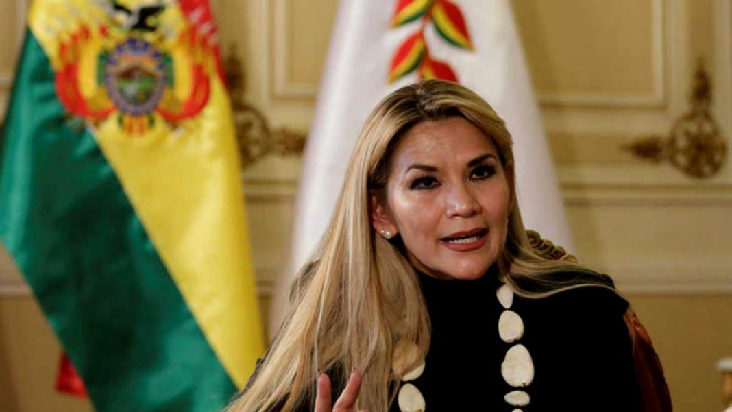 Fosta președintă a Boliviei, acuzată de lovitură de stat, în arest preventiv