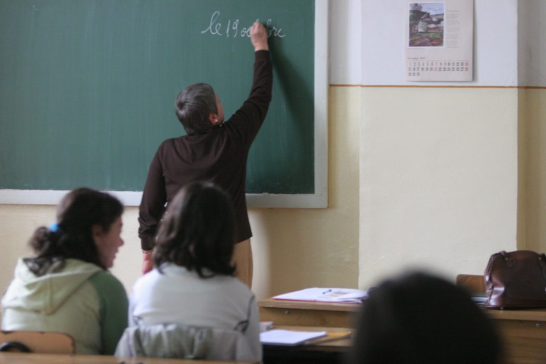 Ministrul Educației: Profesorii, exceptaţi de la interdicţia de a cumula pensia cu salariul