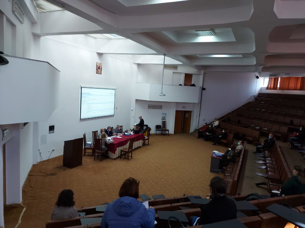 Profesorii scapă în starea de alertă de cerinţele şcolilor pentru ocuparea posturilor