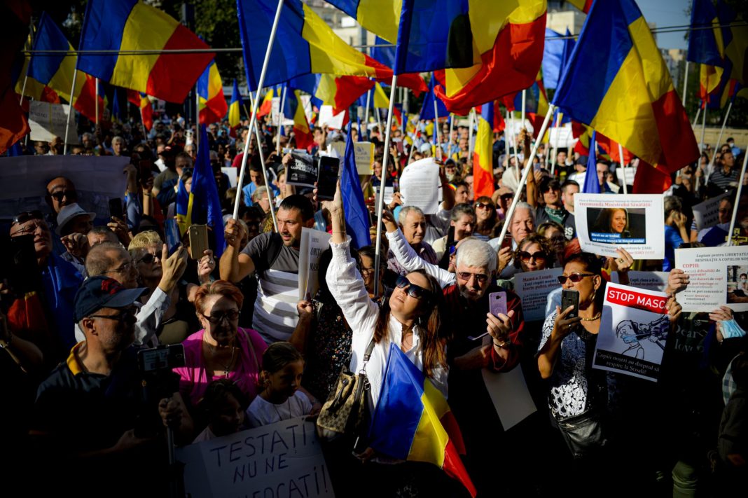 Proteste anti-restricții și anti-mască în București