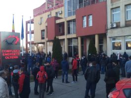 Târgu Jiu: Minerii au oprit protestul după ce ministrul Energiei i-a chemat pe lideri la București