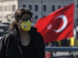 Restricții mai dure și carantină pe perioada weekendului, în Turcia