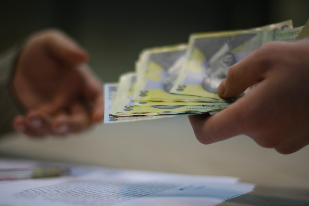 Ministrul Muncii: Sistemul de salarizare „este bătut în cuie” în acest an
