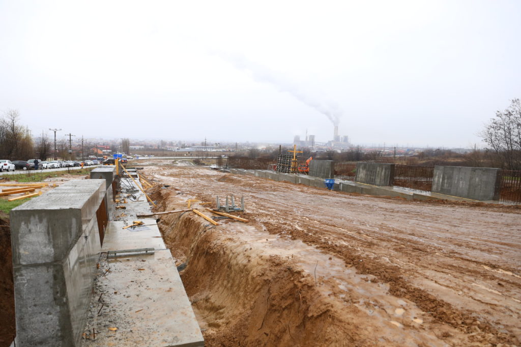 Când se asfaltează şi tronsonul 1 al drumului expres Craiova-Piteşti (GALERIE FOTO)