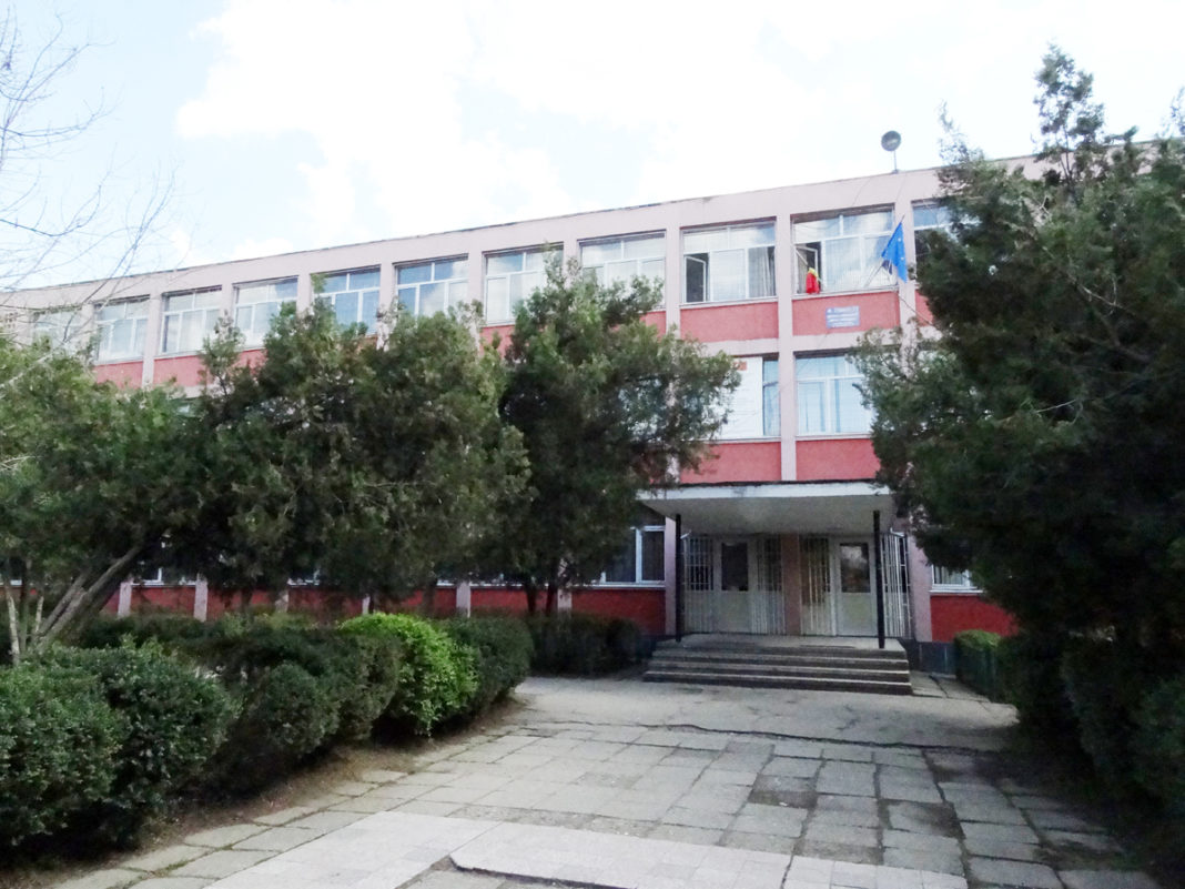 Focar de COVID 19 în rândul elevilor, depistat cu testele rapide
