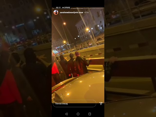 VIDEO: Altercaţie între doi bărbaţi participanţi la protestul de la Craiova