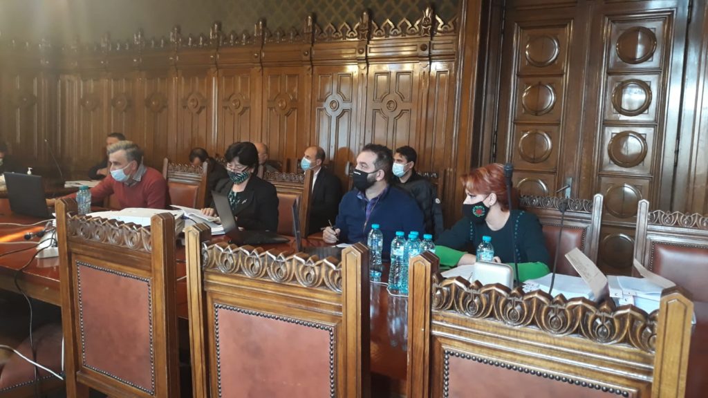 Ședința ordinară de joi a Consiliului Local Craiova s-a desfășurat în sistem online, dar asta nu a împiedicat discuțiile în contradictoriu, acuzele și momentele de circ politic