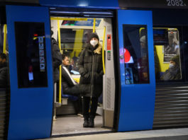 Suedia se îndreaptă spre al treilea val al pandemiei