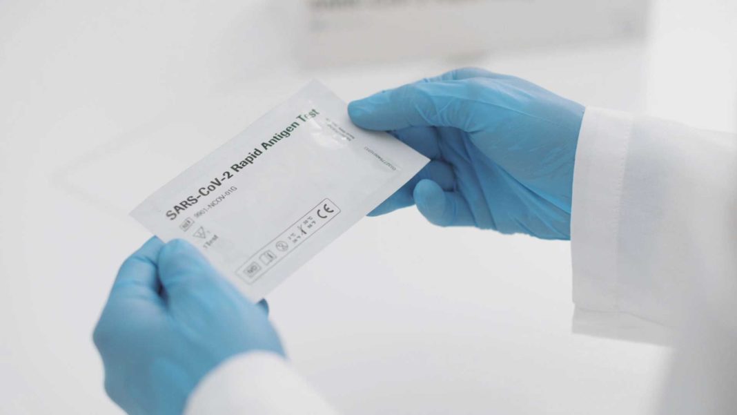 Au fost efectuate 15.305 de teste RT-PCR (6.305 în baza definiției de caz și 9.000 la cerere) și 23.883 de teste rapide antigenice