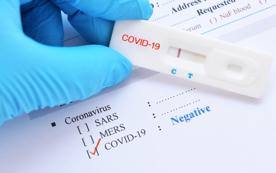 Testarea și vaccinarea împotriva COVID-19 se vor face și în farmacii