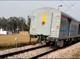 Un tren de pasageri din India s-a deplasat cu spatele pe o distanţă de cel puţin 35 de kilometri, din cauza unei defecţiuni tehnice.