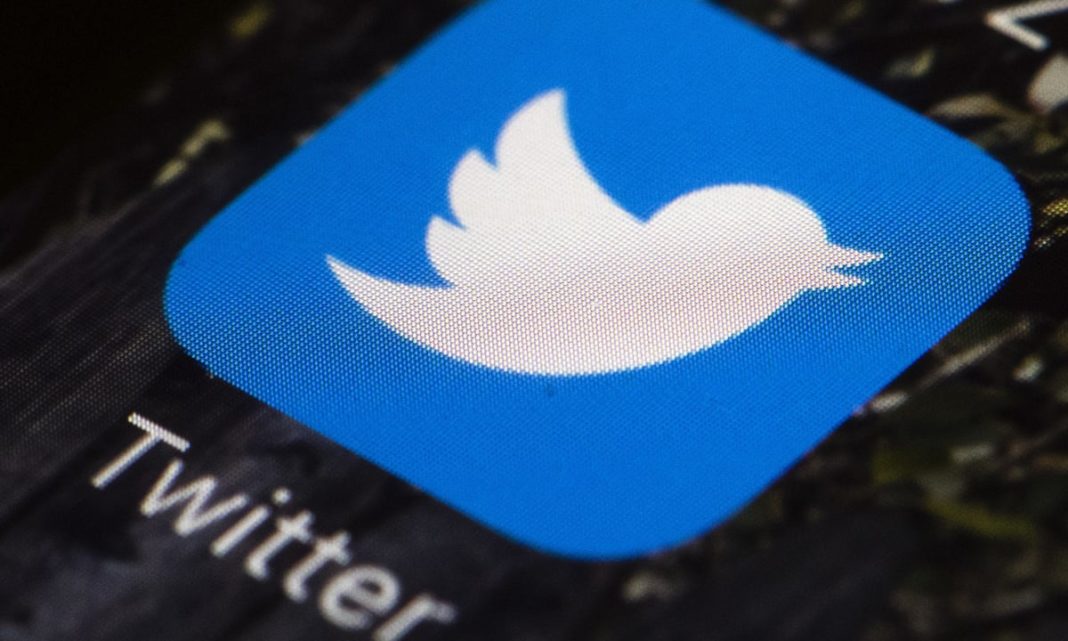 Adresele de e-mail a 200 de milioane de utilizatori Twitter, furate de hackeri