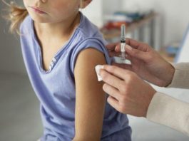 Teste clinice cu vaccinul Moderna, demarate pe aproape 7.000 de copii cu vârste între 6 luni și 12 ani