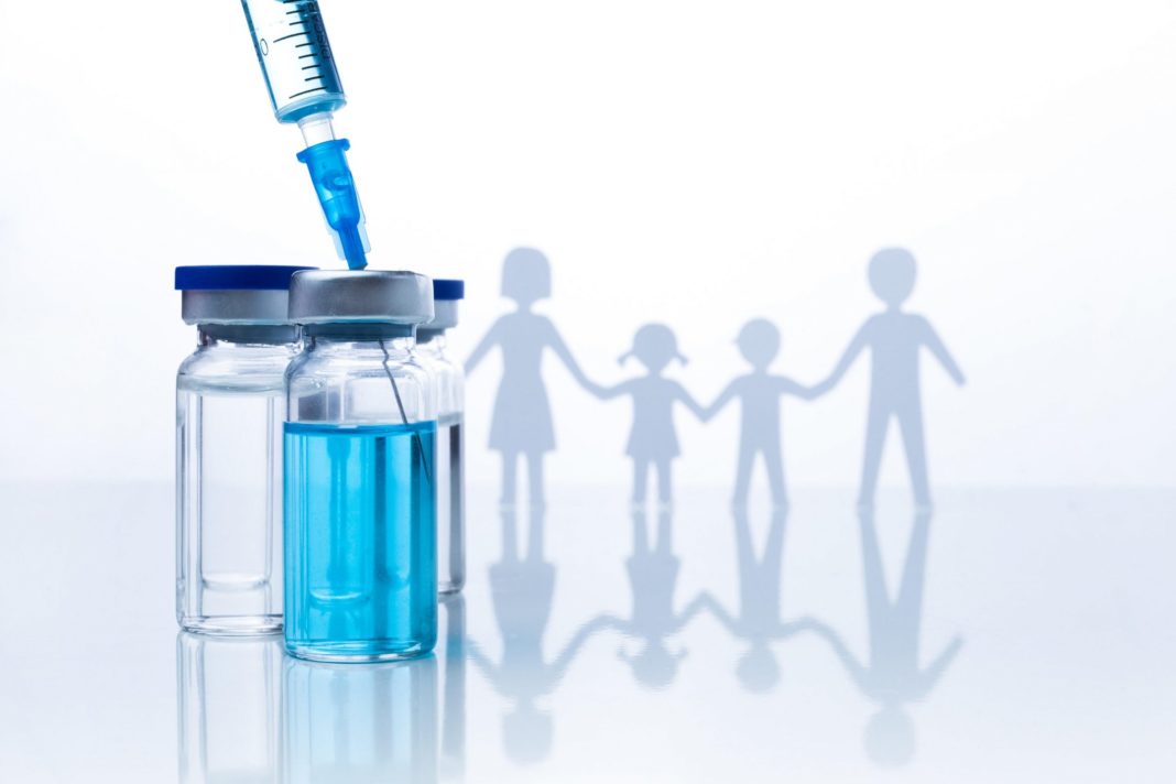 Experții susțin că vaccinarea copiilor reprezintă cheia obţinerii imunităţii de turmă