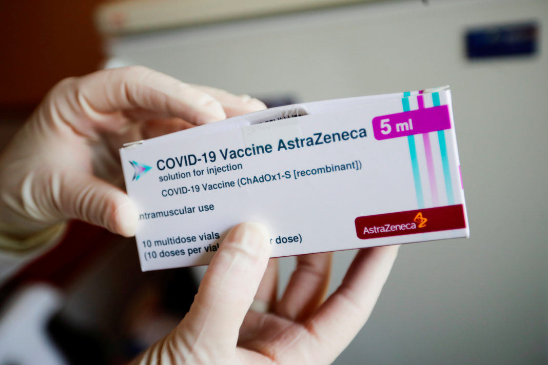 Vaccinul AstraZeneca, autorizat în Italia pentru persoanele peste 65 de ani