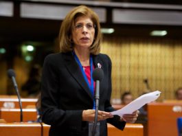 Stella Kyriakides: „trebuie să vorbim pe o singură voce” pentru a nu spori neîncrederea în vaccinul AstraZeneca