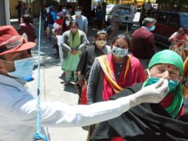 A șaptea zi cu record mondial de infectări cu Covid, în India