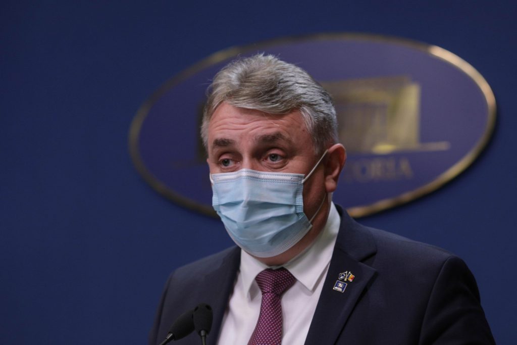 Ministrul de Interne: ”Cei care nu participă la slujba din noaptea de Paște să rămână acasă”