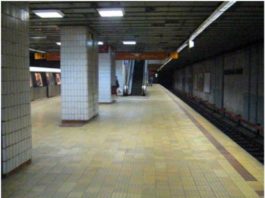 Evacuarea spaţiilor comerciale a început la staţia de metrou Ştefan cel Mare