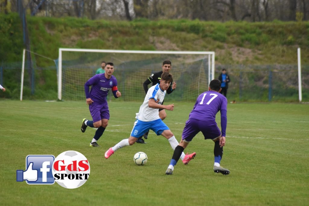 Liga 3 / Universitatea II Craiova a încheiat pe penultimul loc