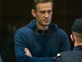 Alexei Navalnîi a anunțat că a încetat greva foamei, după ce medicii l-au avertizat că ar putea să moară