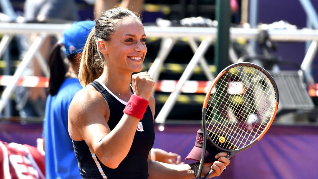 Ana Bogdan a învins o favorită la Madrid şi este la un pas de tabloul principal