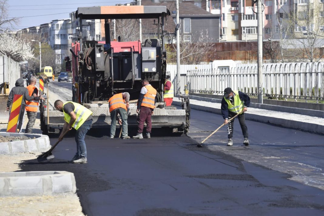 Pentru repararea străzilor din Craiova au fost efectuate în acest an plăţi de 6.549.388 de lei